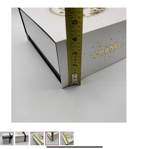 Chanel Holiday 2023  Gift Box White Gold - Picture 5 of 7